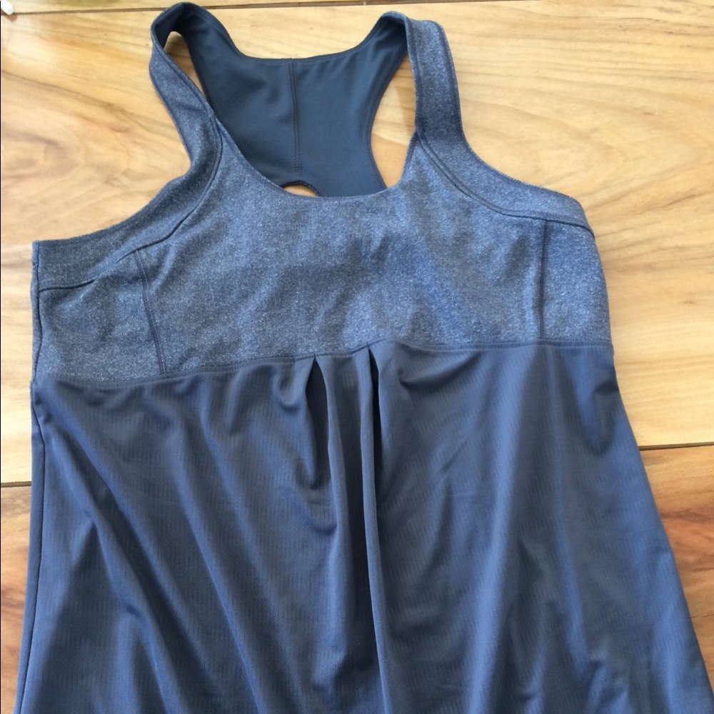 Maternity workout top
